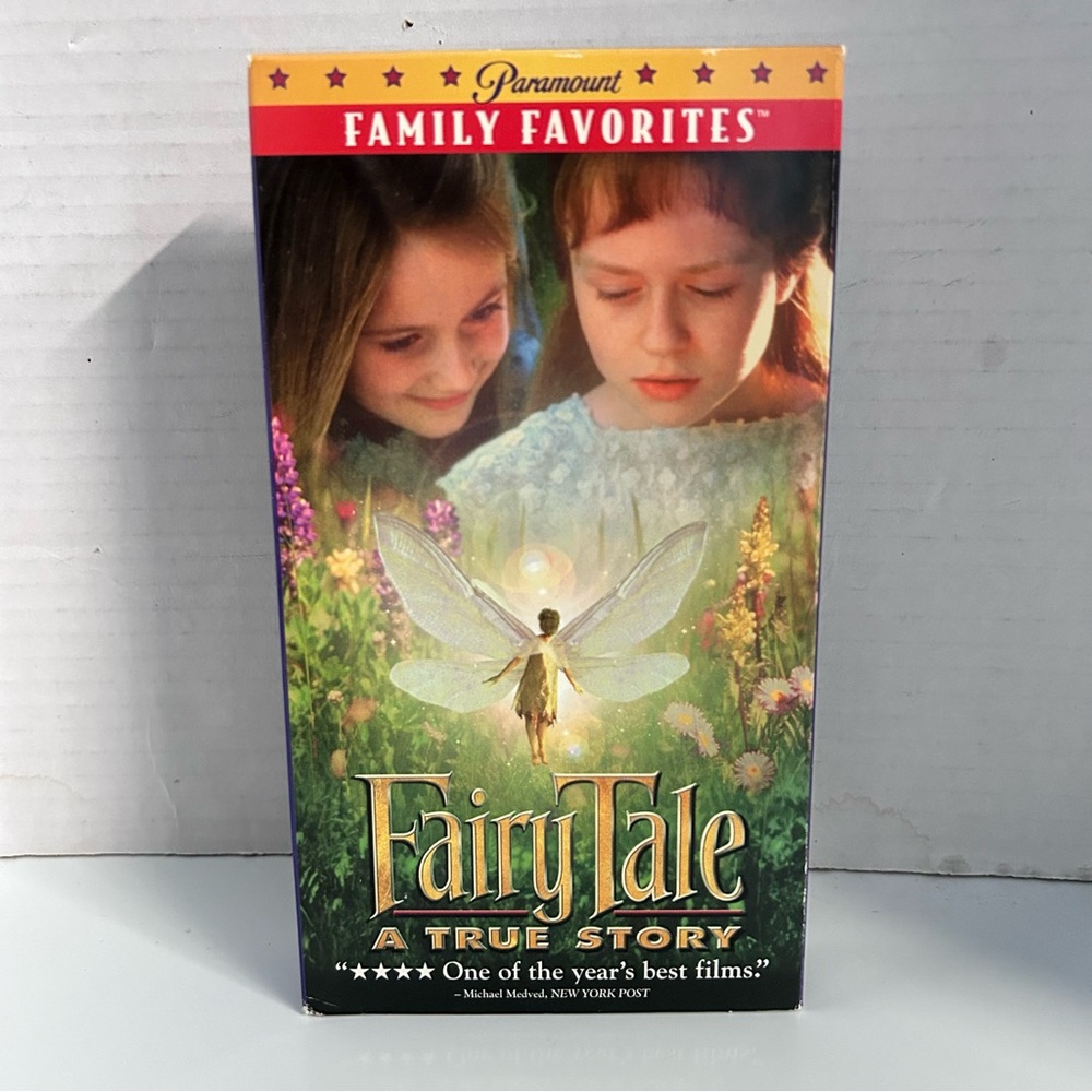 Paramount VHS 1997 Fairy Tale - A true Story 99 minutes